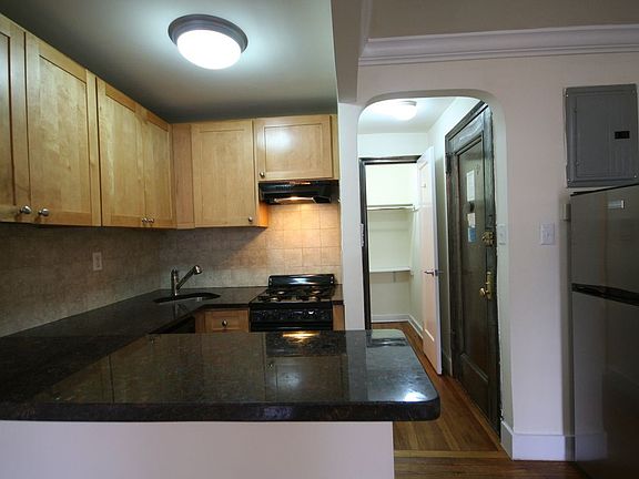 5th image of 128 Saint Marks Pl APT 3C