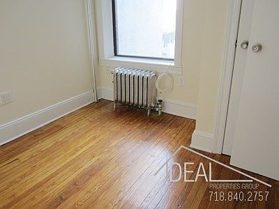 3rd image of 441 16th St APT 1R