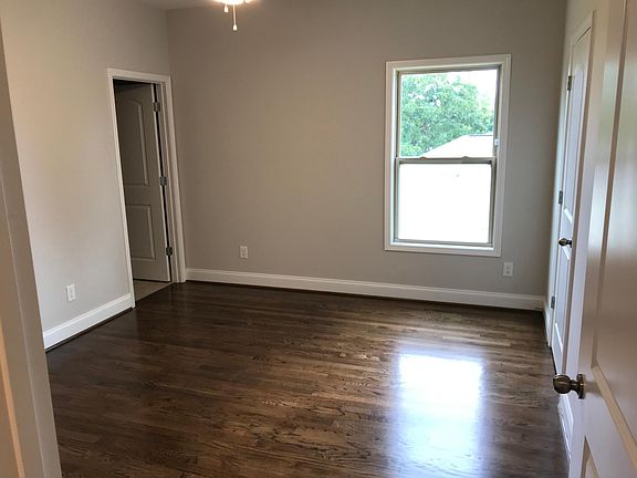 2nd image of 561 26th Ave E