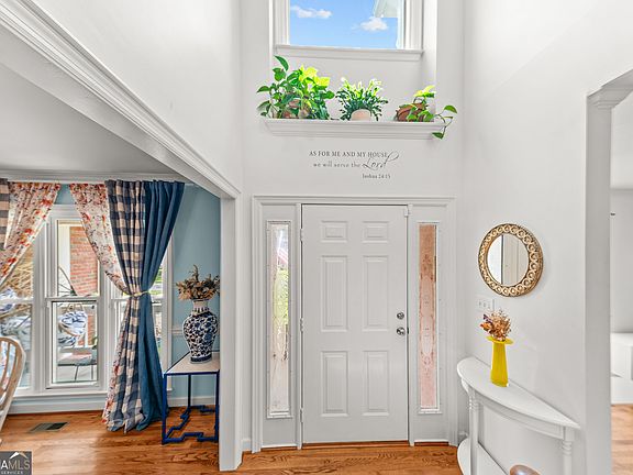 4th image of 1091 Keeneland Dr
