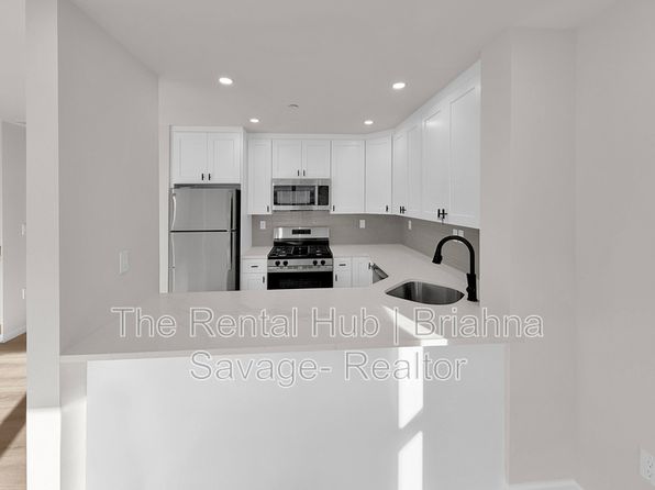 7 Bowman Ave #B