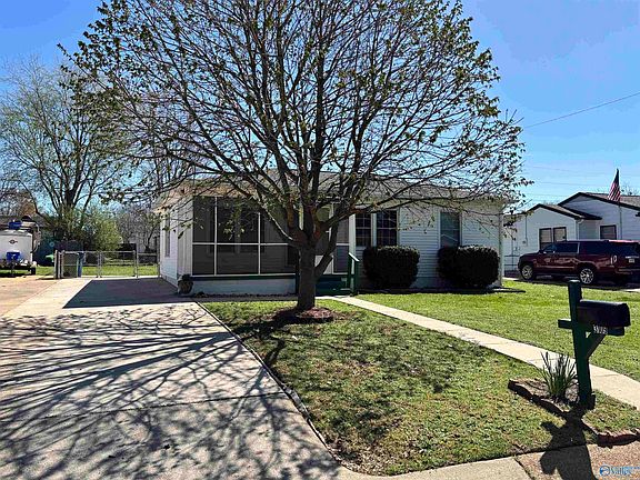 2nd image of 3109 Hillsboro Rd SW