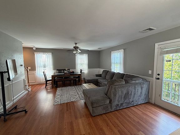 5th image of 318 Crescent St #B