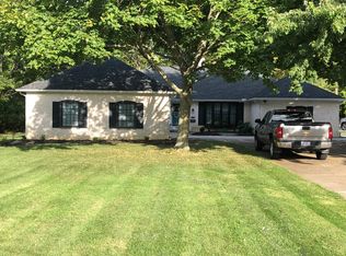 5715 Rosecliff Dr, Lorain, OH 44053