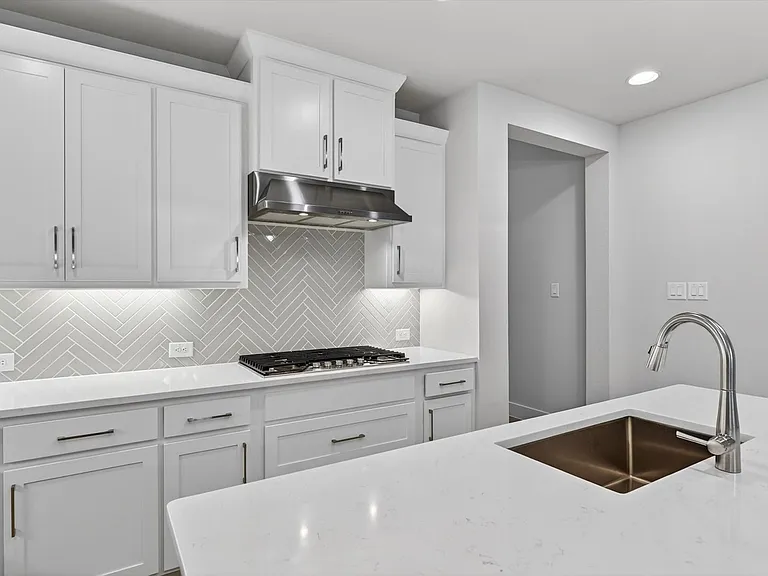 4123 Windy Point Rd — Photo 11