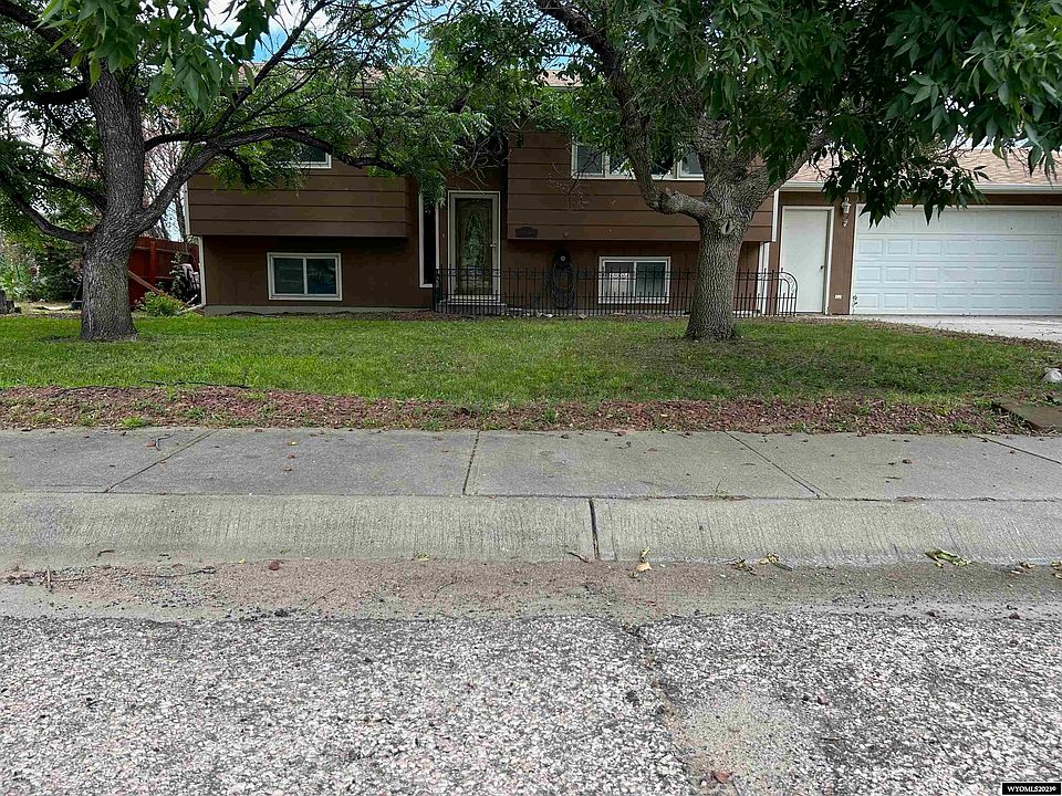 1st image of 3717 Bighorn Street