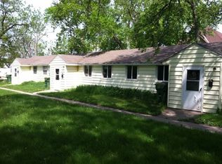 122 5th Ave S APT B, Brookings, SD 57006