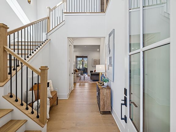 3rd image of 602A Watsonwood Dr