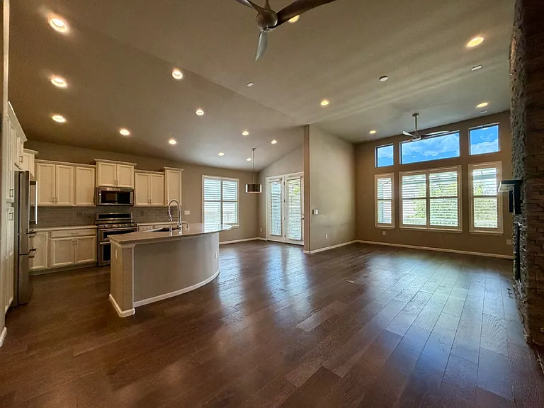 16948 W 86th Ave — Photo 2