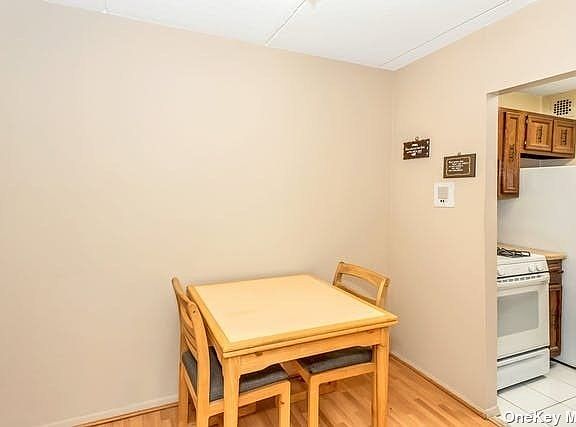 5th image of 135 Post Ave APT 6Q