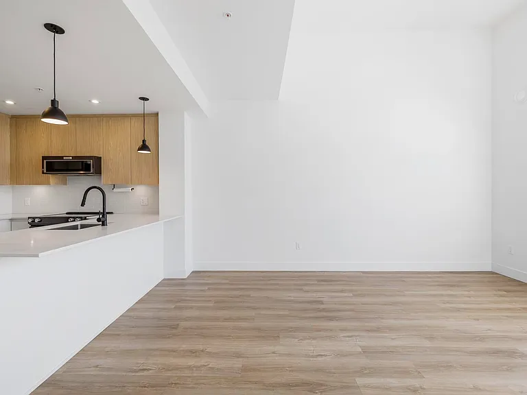 2180 Kelly Ave #1613 — Photo 13