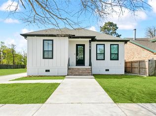 3416 Acorn Dr, Violet, LA 70092