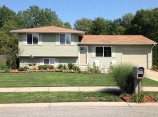 1568 Blanchard Dr, Mishawaka, IN 46544