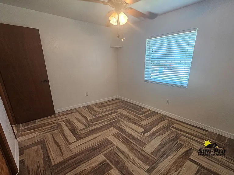 139 Riverwalk Ct — Photo 25