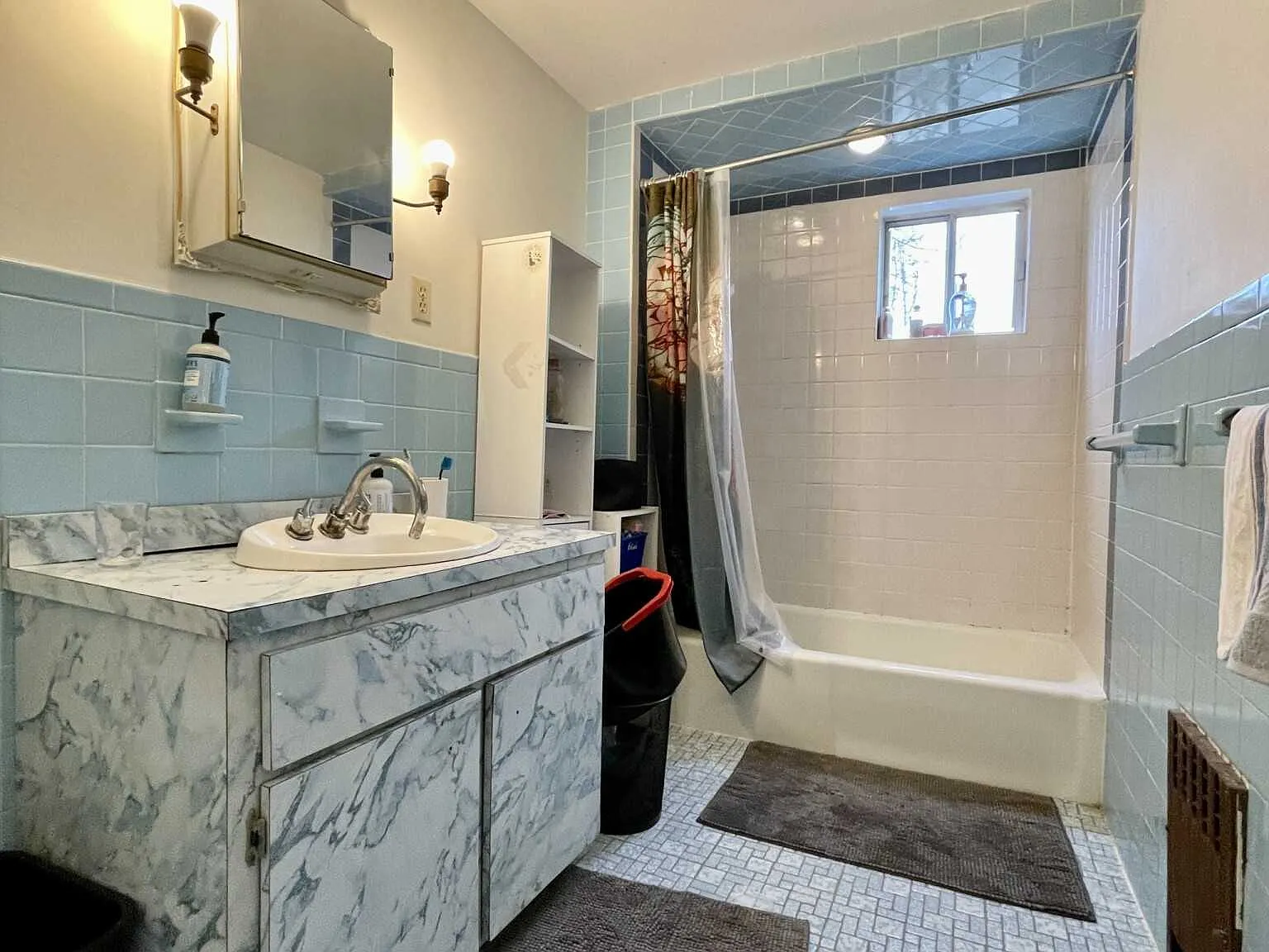 6 bed, $5,850 — Photo 4