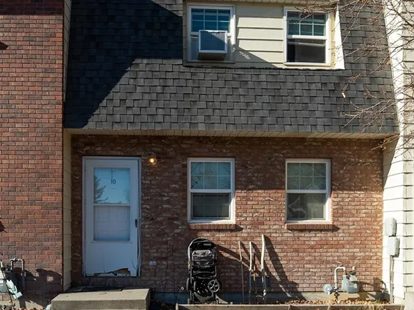 888 N Gilbert St #10, Powell, WY 82435