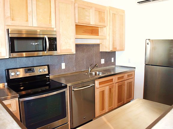 4th image of 803 Third Street #A