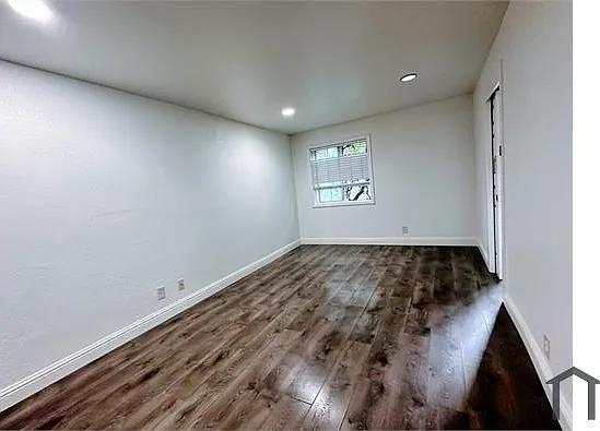 2 bed, 900 sqft, $1,795 — Photo 4