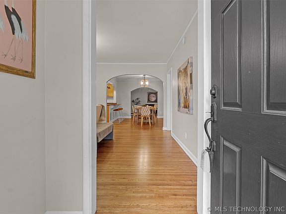 4th image of 1515 E 37th St