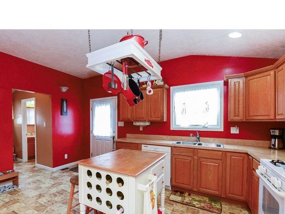 1st image of 104 N Giriad Ave