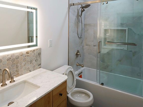 4th image of 710 21st St Floor 1