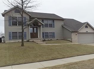 1409 Saddle Brook Ln, Metamora, IL 61548