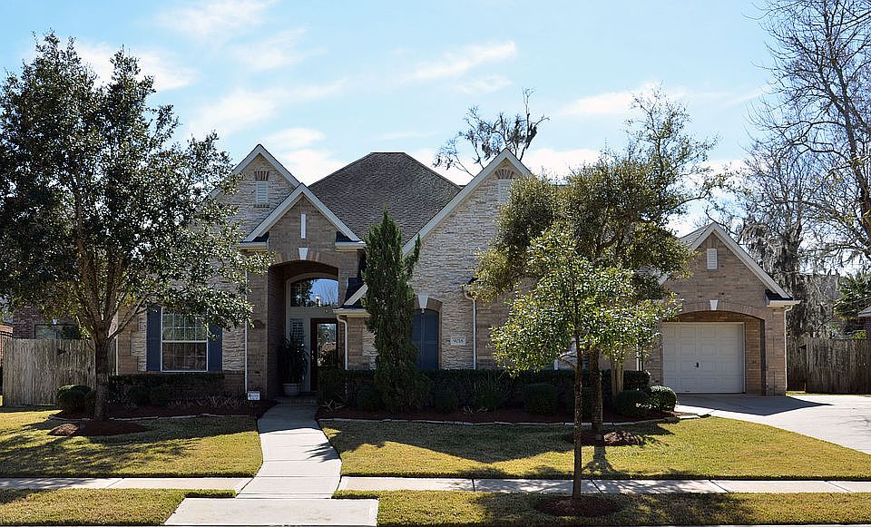 1st image of 9018 Avebury Stone Cir