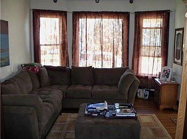 5th image of 1042 W 21st St