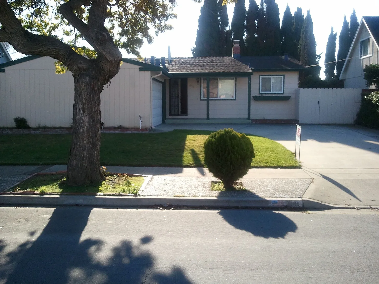 6186 Radcliffe Ave photo 1