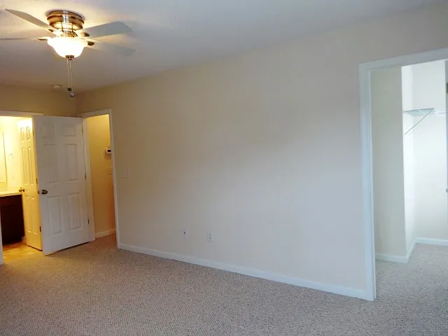 228 Trickle Dr — Photo 8