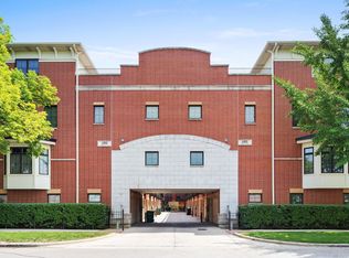 1192 Clarence Ave UNIT 8, Oak Park, IL 60304