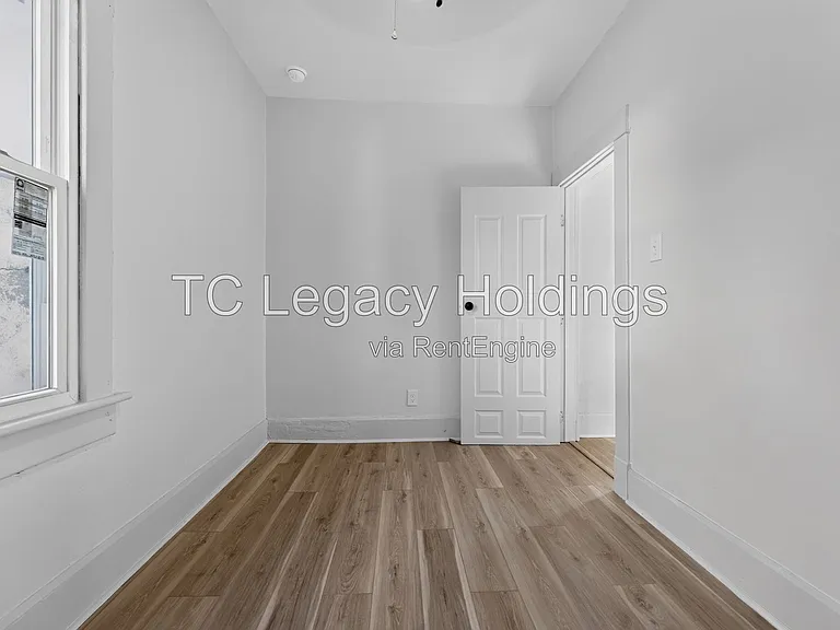 200 Reeves Ave — Photo 24