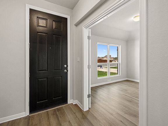 Anthem - Danbury Interior Image 3