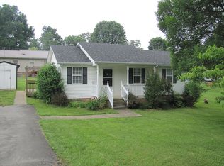 575 Bluegrass Dr, Scottsville, KY 42164
