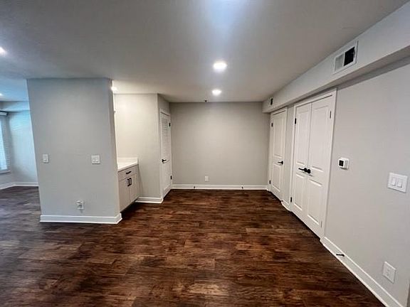 5th image of 7661 Beverly Blvd #142