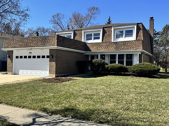 2nd image of 940 Tanglewood Dr