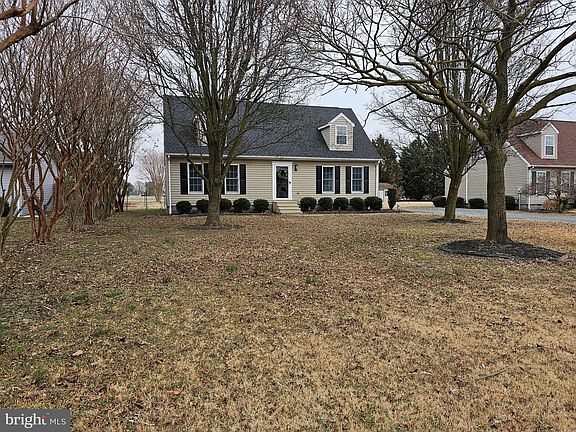 5th image of 215 Apple Ln