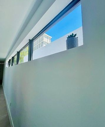 5th image of 2740 SW 29th Ave