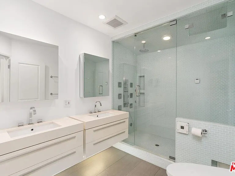 10645 Wilshire Blvd #101 — Photo 25