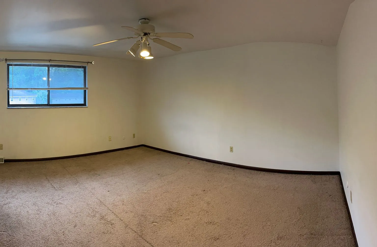 Shaler 2 Bedroom Townhouse — Photo 3