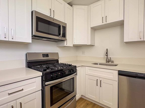 2nd image of 2330 Union St APT 1