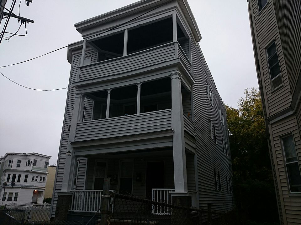 2nd image of 104 Lucerne St