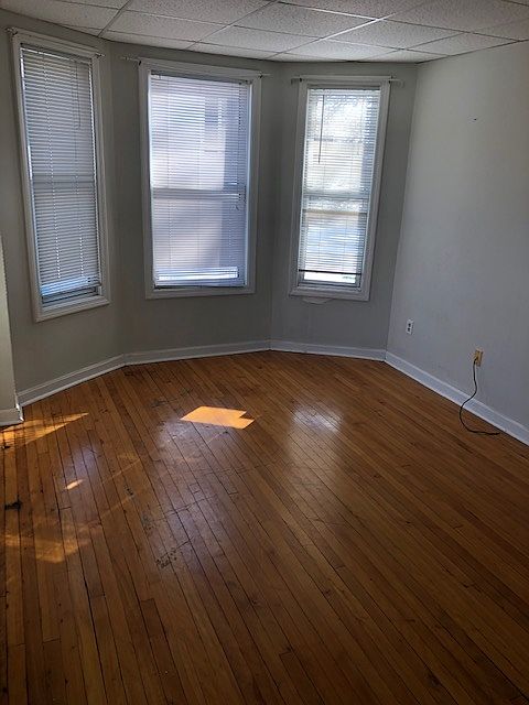 2nd image of 505 Washington Ave APT 4
