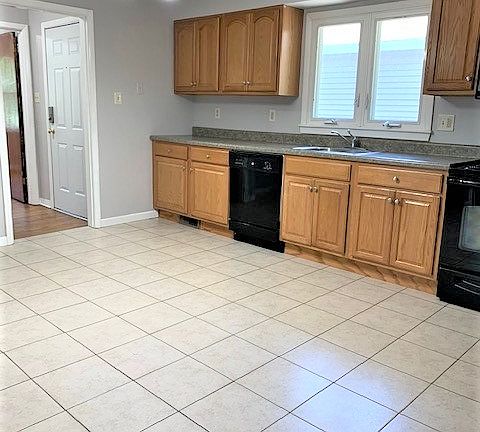 3rd image of 269 Hansen Ave #2