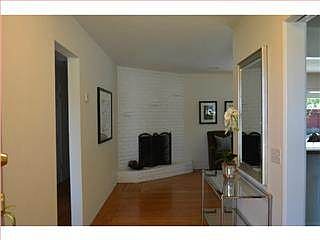 2nd image of 940 W Iowa Ave