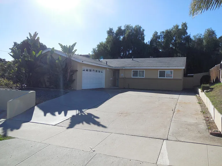 1356 El Lugar St — Photo 11