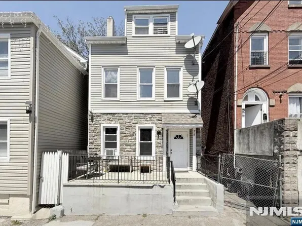 (undisclosed Address), Paterson, NJ 07501
