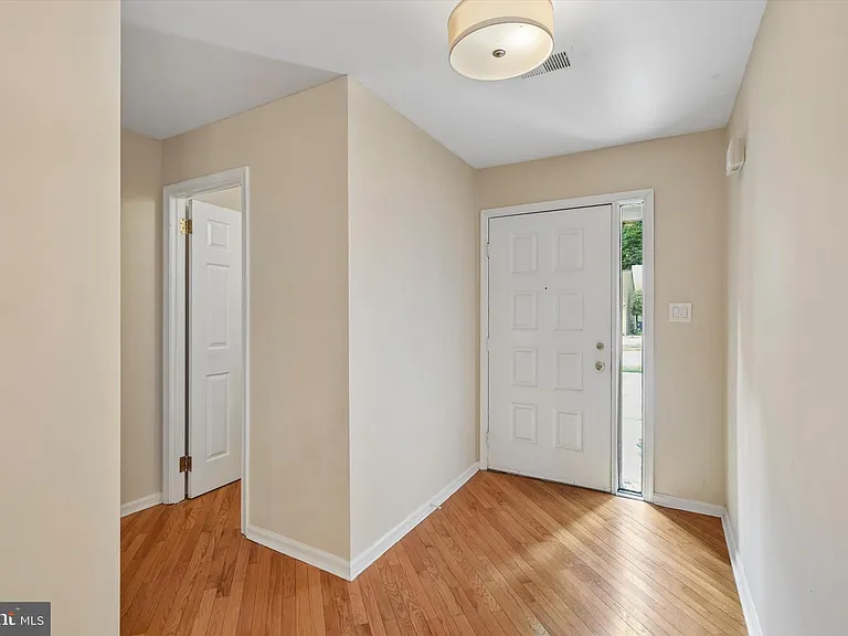 156 Eaton Dr — Photo 21