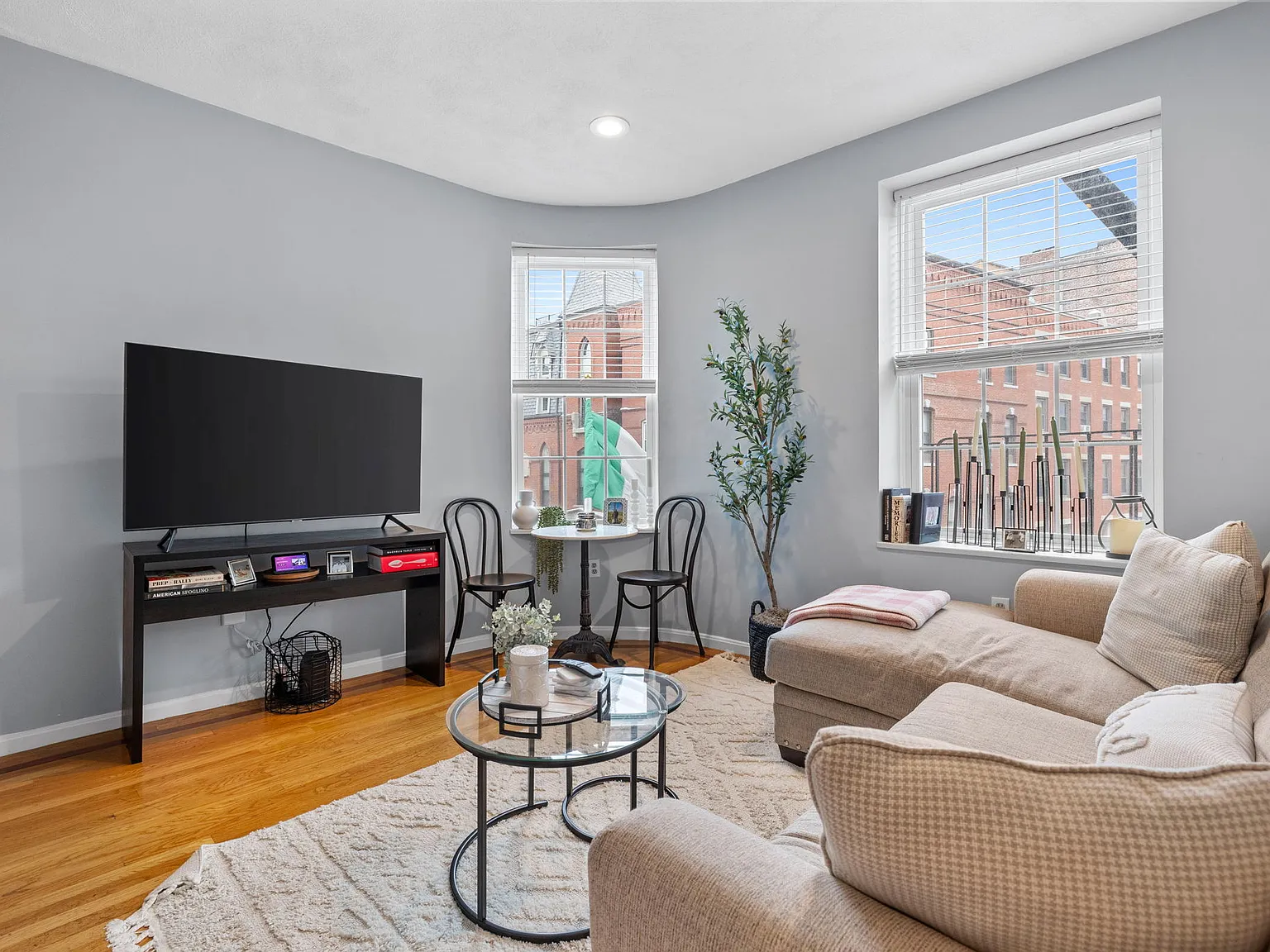 1 bed, 600 sqft, $3,400 — Photo 1