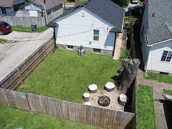 2nd image of 426 Saint Paul St